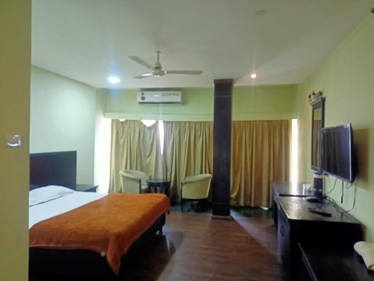 Hotel Skylark ناغبور المظهر الخارجي الصورة