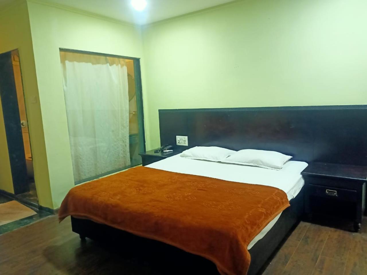 Hotel Skylark ناغبور المظهر الخارجي الصورة