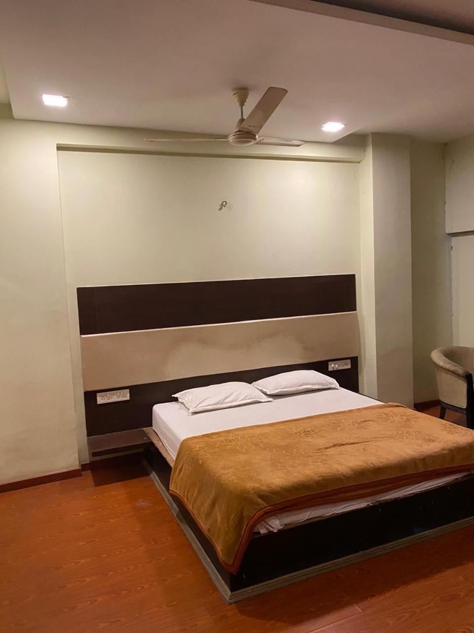 Hotel Skylark ناغبور المظهر الخارجي الصورة